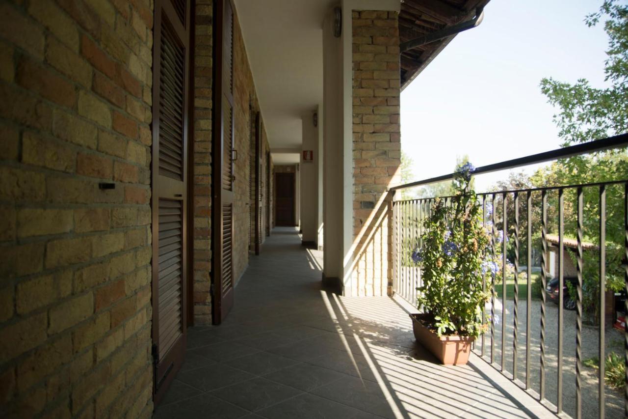 Villa Cascina Dani Agliano Terme Exterior foto